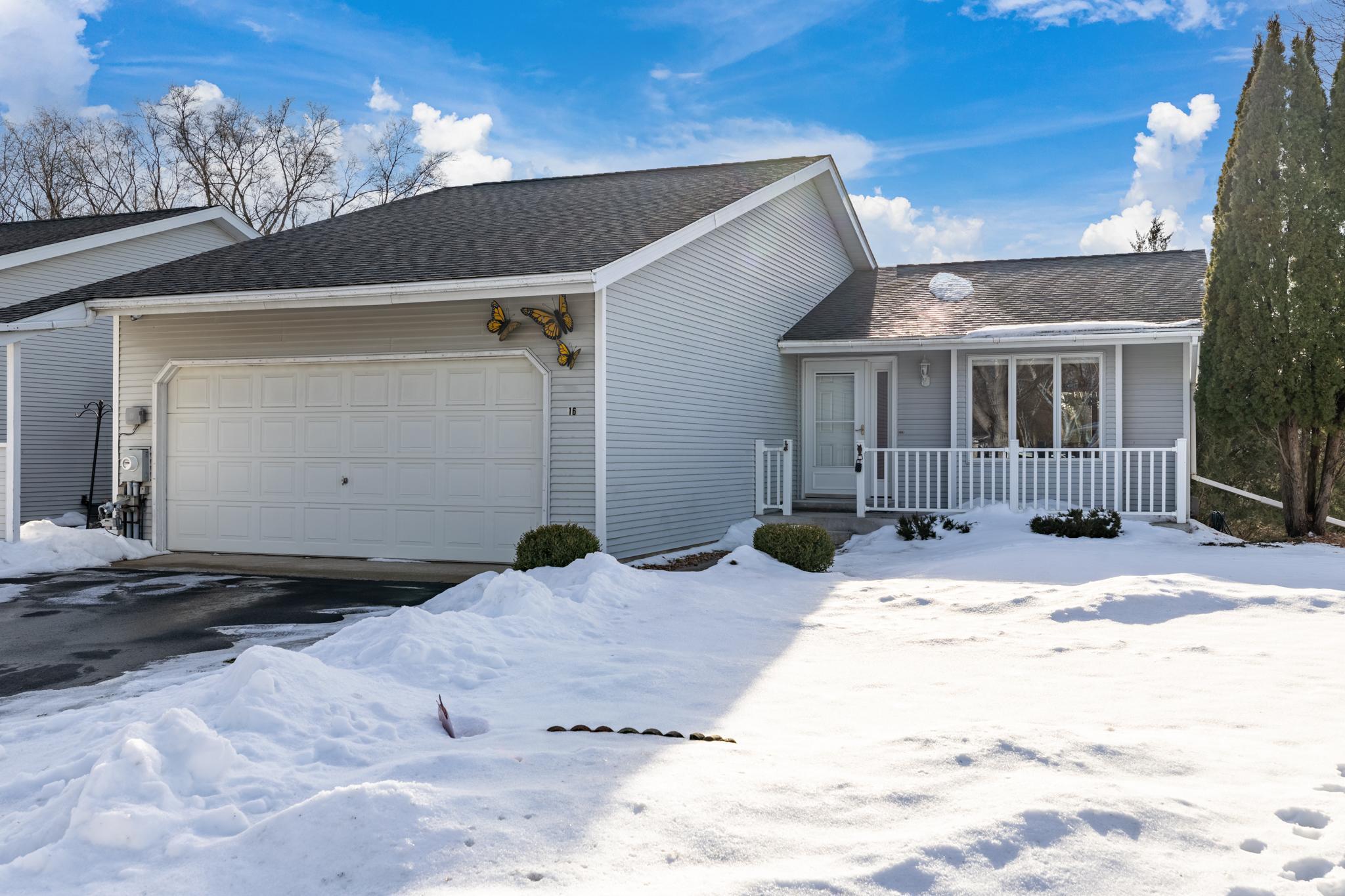 16 Woodridge Drive Belle Plaine MN 56011