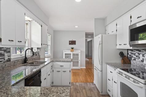 8600 31st Avenue N Crystal MN 55427