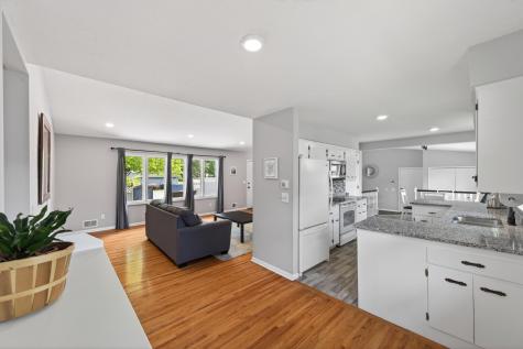 8600 31st Avenue N Crystal MN 55427