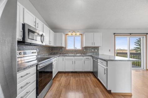 476 Maple Point Boulevard Mapleton ND 58059