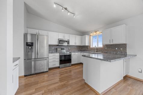 476 Maple Point Boulevard Mapleton ND 58059