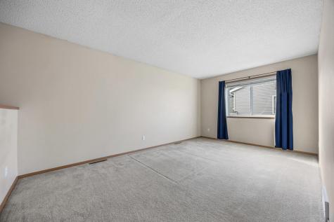 476 Maple Point Boulevard Mapleton ND 58059