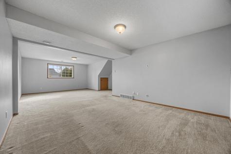 476 Maple Point Boulevard Mapleton ND 58059