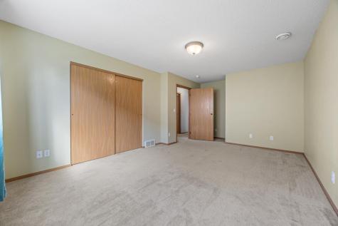 476 Maple Point Boulevard Mapleton ND 58059