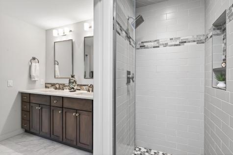 124 Ardmore Drive Golden Valley MN 55422
