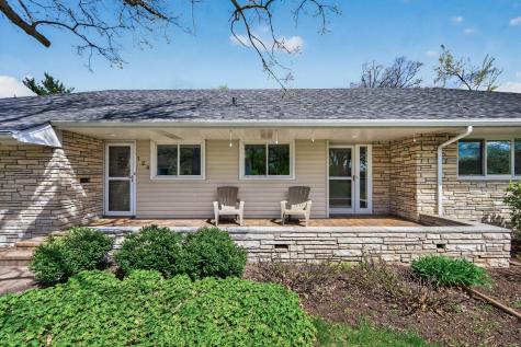 124 Ardmore Drive Golden Valley MN 55422
