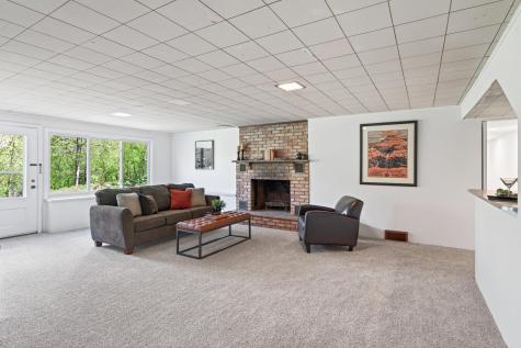 124 Ardmore Drive Golden Valley MN 55422
