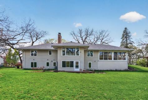124 Ardmore Drive Golden Valley MN 55422