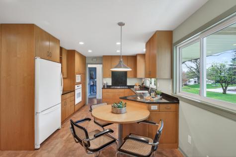 124 Ardmore Drive Golden Valley MN 55422