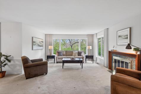 124 Ardmore Drive Golden Valley MN 55422