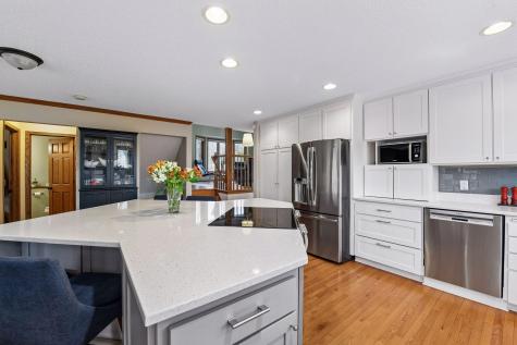 4424 Camelot Drive Minnetonka MN 55345