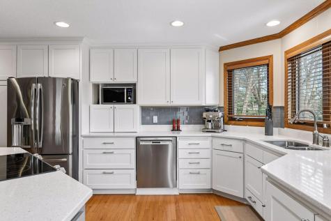 4424 Camelot Drive Minnetonka MN 55345