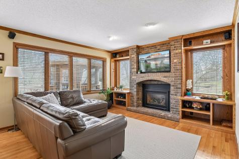 4424 Camelot Drive Minnetonka MN 55345