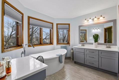 4424 Camelot Drive Minnetonka MN 55345