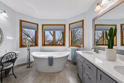4424 Camelot Drive Minnetonka MN 55345