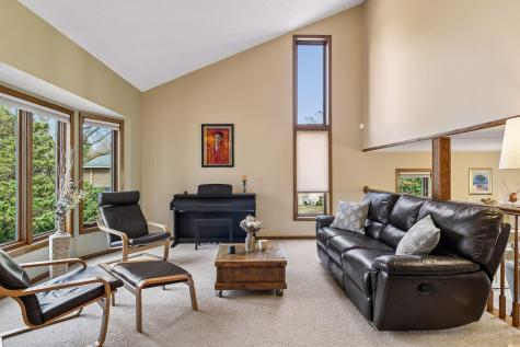 4424 Camelot Drive Minnetonka MN 55345