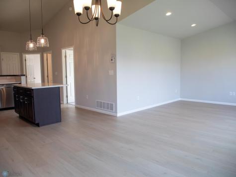 6715 Meadow View Drive S Fargo ND 58104