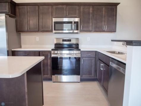 6715 Meadow View Drive S Fargo ND 58104