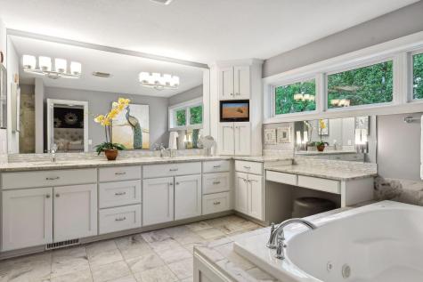 5295 Ranchview Lane N Plymouth MN 55446