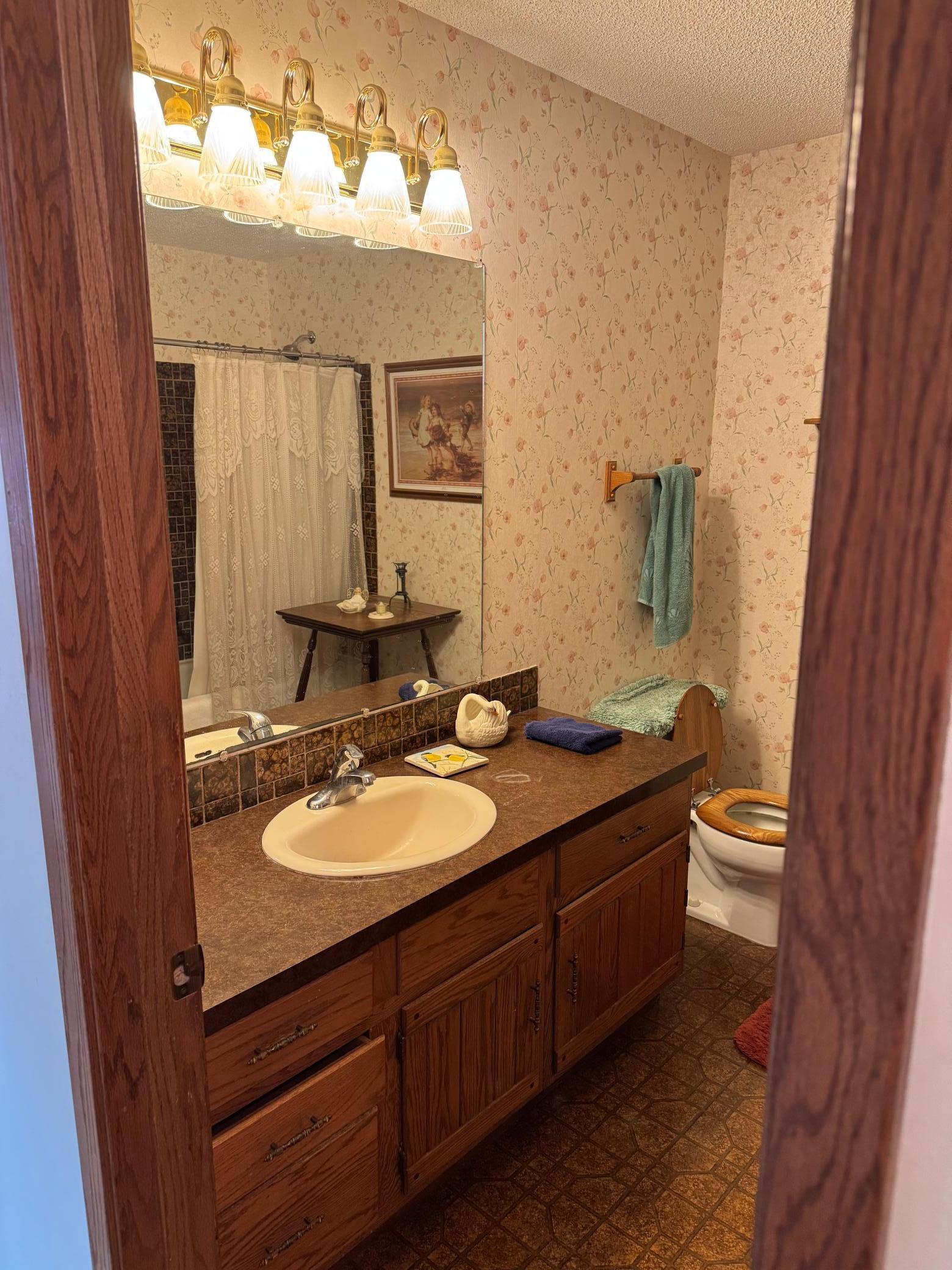 1807 Brookside Drive Albert Lea MN 56007