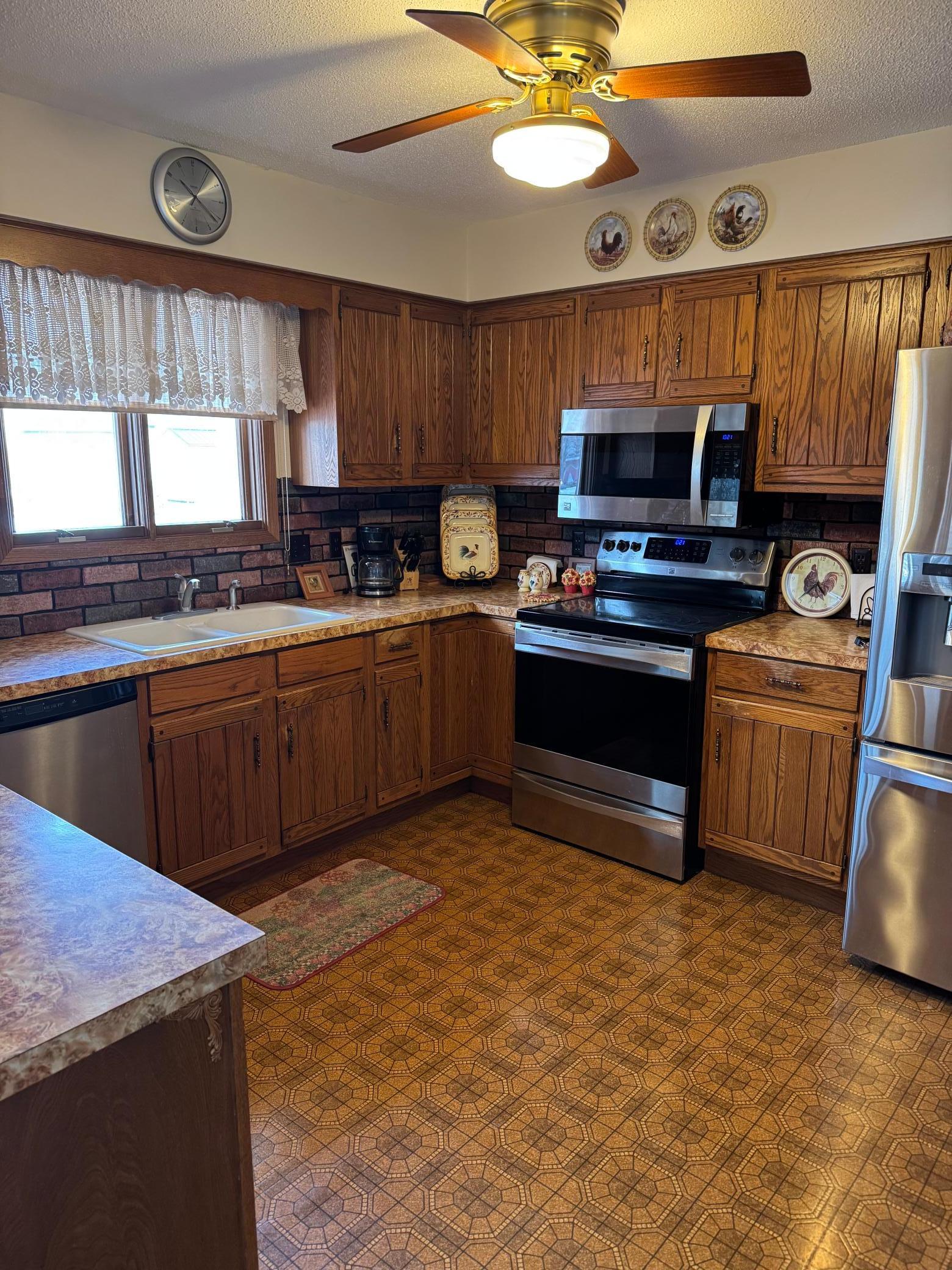 1807 Brookside Drive Albert Lea MN 56007