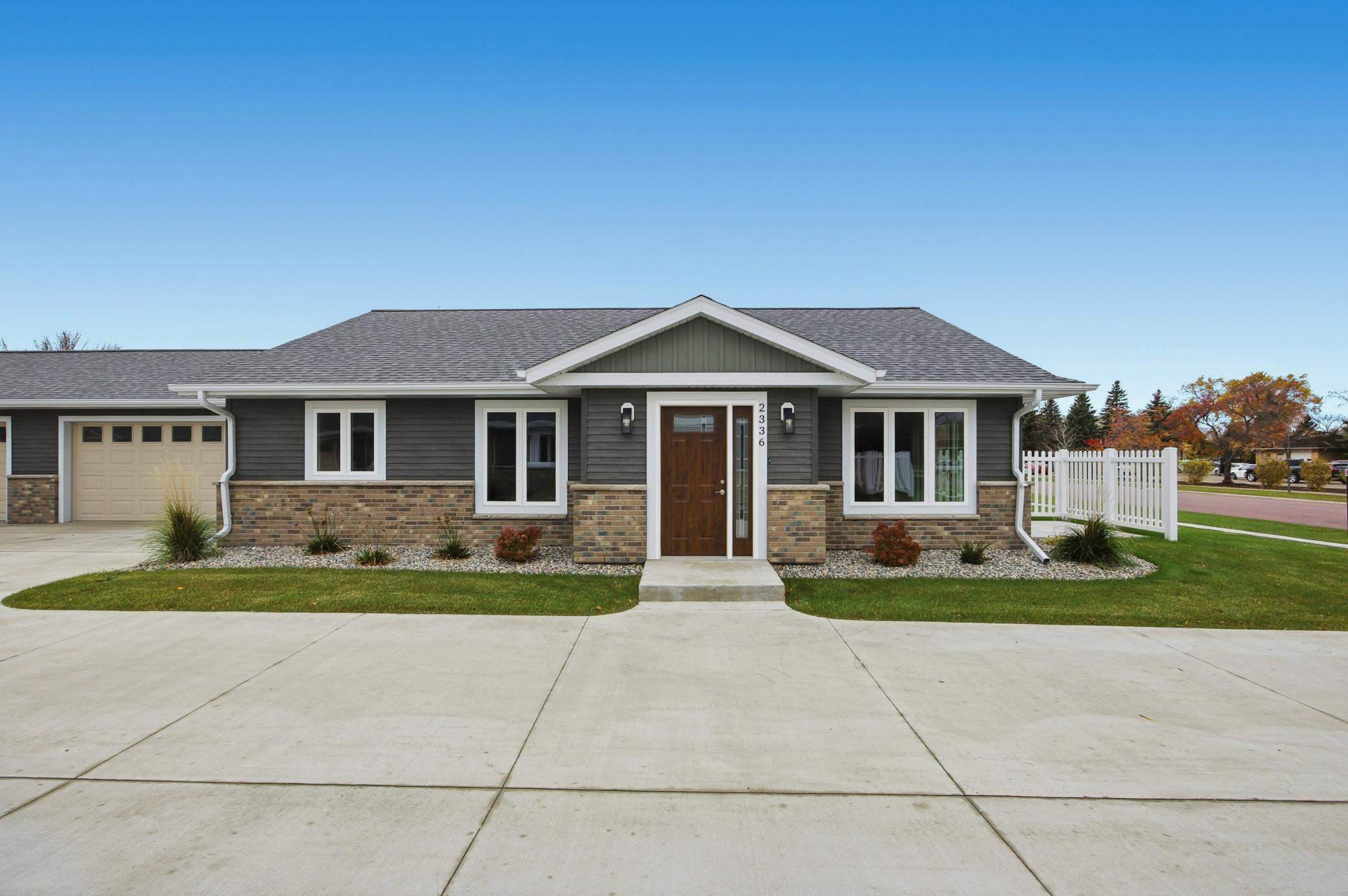 2336 30th Avenue S Fargo ND 58104