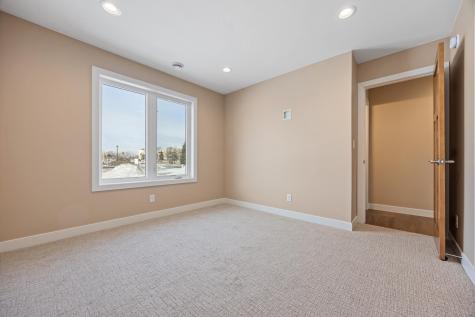 2336 30th Avenue S Fargo ND 58104