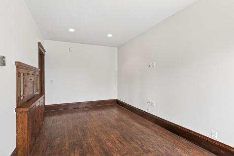 391 Laurel Avenue Saint Paul MN 55102