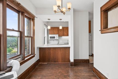 391 Laurel Avenue Saint Paul MN 55102