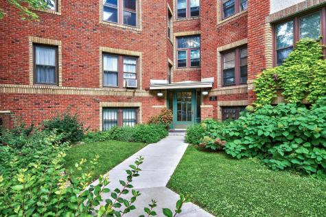 391 Laurel Avenue Saint Paul MN 55102