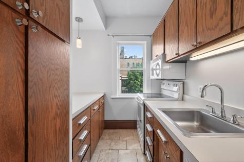 391 Laurel Avenue Saint Paul MN 55102