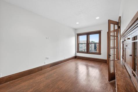 391 Laurel Avenue Saint Paul MN 55102