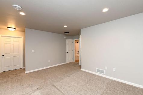 7301 26th Street S Fargo ND 58104