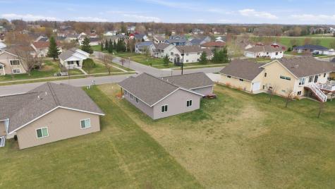 1504 Jasmine Drive Alexandria MN 56308