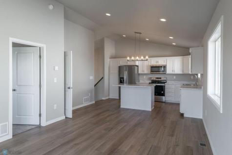 6342 82nd Avenue S Horace ND 58047