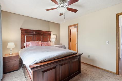 1917 Heritage Drive Shakopee MN 55379