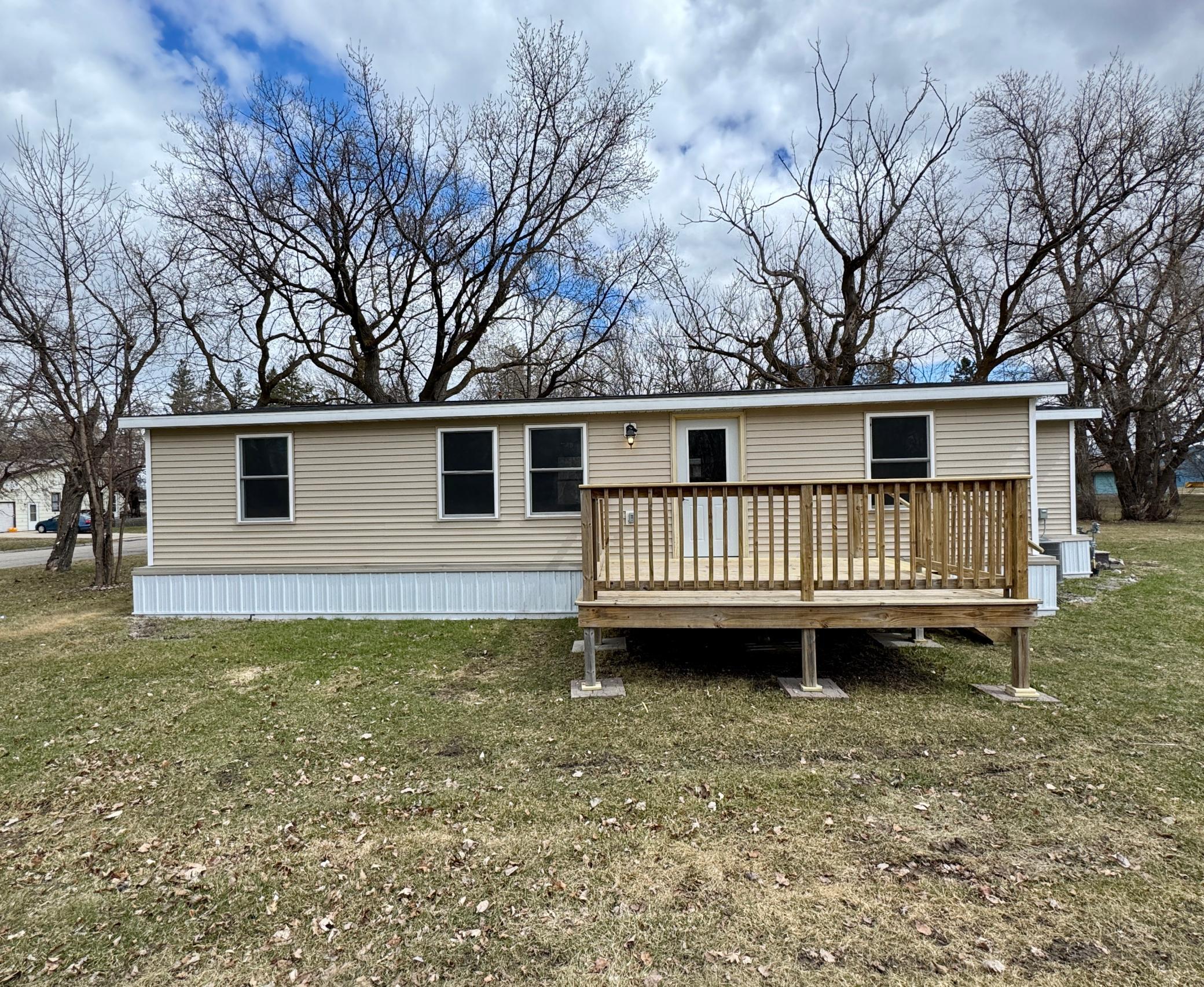 202 Washington Street SE Warroad MN 56763