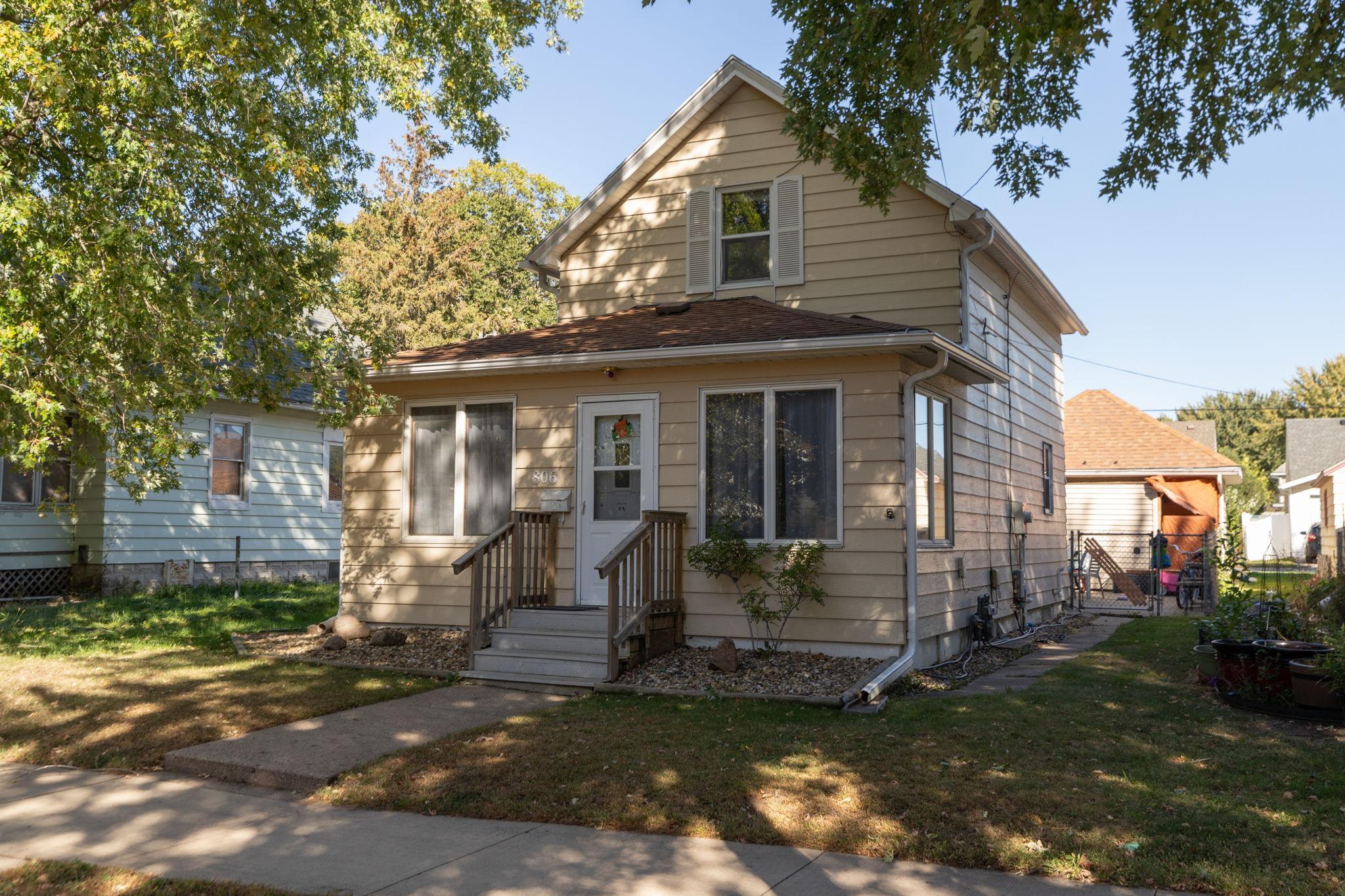 806 10th Avenue SW Austin MN 55912