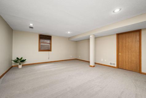 7000 Hill Place N Crystal MN 55427