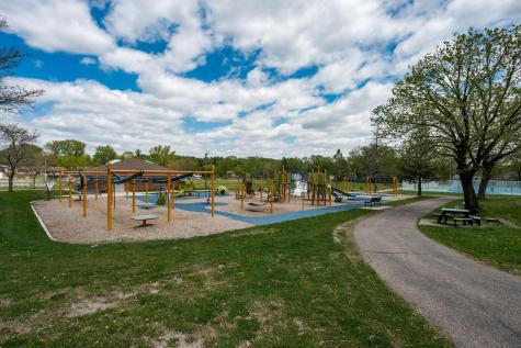 7000 Hill Place N Crystal MN 55427