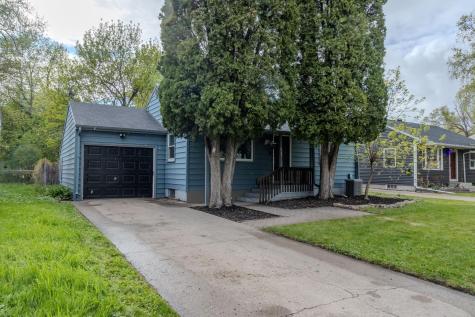 1521 13 1/2 Street S Fargo ND 58103