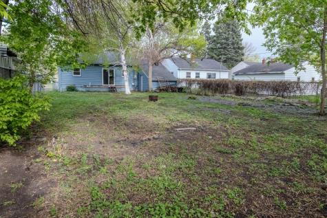 1521 13 1/2 Street S Fargo ND 58103