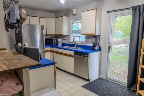 1521 13 1/2 Street S Fargo ND 58103