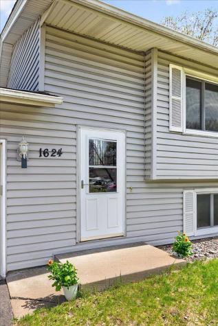 1624 84th Court N Brooklyn Park MN 55444