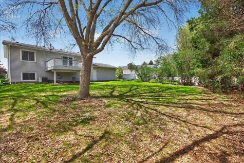 1624 84th Court N Brooklyn Park MN 55444