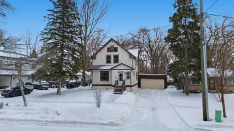 819 7th Avenue S Moorhead MN 56560