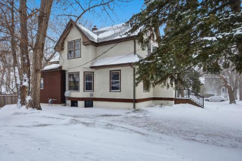 819 7th Avenue S Moorhead MN 56560