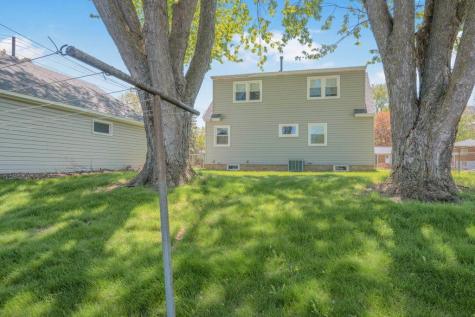 2105 Quartz Lane Eagan MN 55122