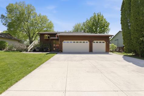 1564 Lamotte Circle Lino Lakes MN 55038