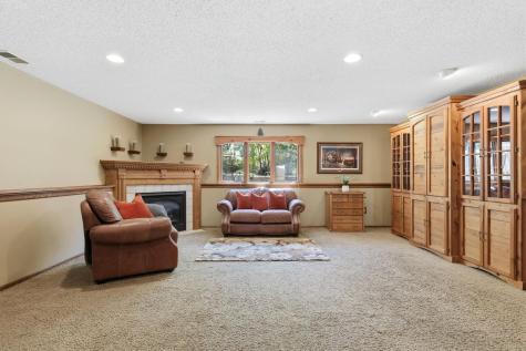 1564 Lamotte Circle Lino Lakes MN 55038